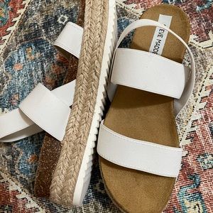 Steve Madden New white strap Sandals